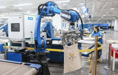 BAT與運(yùn)營商 在TOB工程服務(wù)賽道的正面交鋒與融合新趨勢